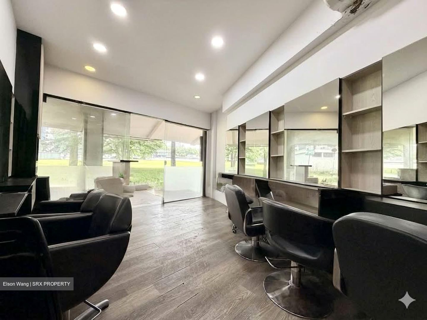 YUHUA PLACE (D22), Shop House #559128551